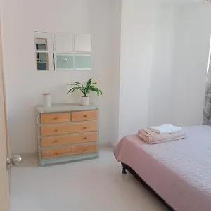 hermoso-e-iluminado-apartamento.colombiamedellinhotels.com/